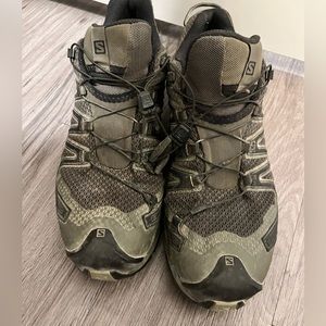 Salmon hiking shoes, size 12